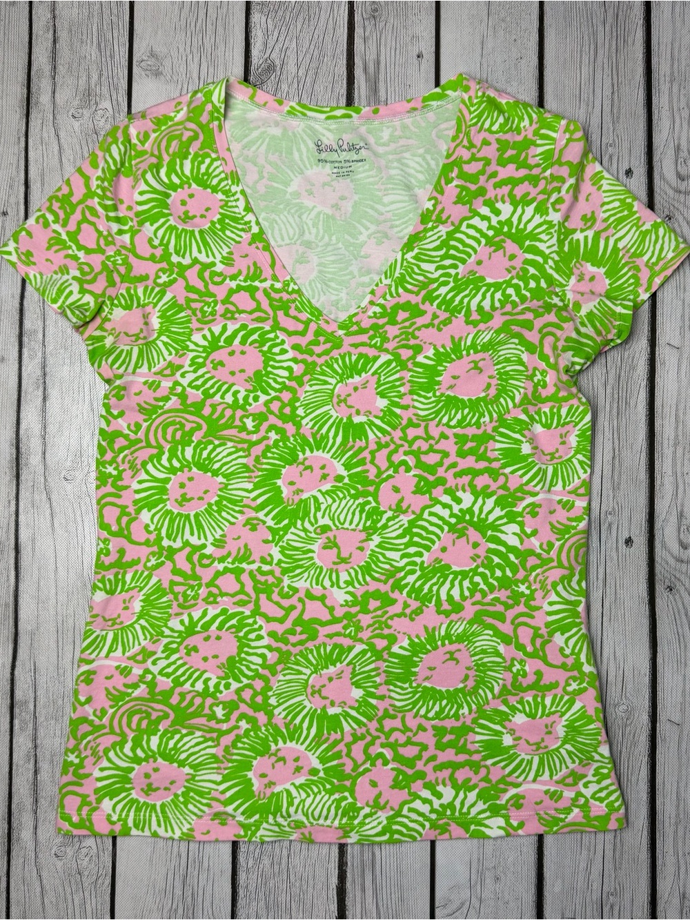 Lilly Pulitzer Women's M Knit Michelle V-Neck Tee Sunnyside Lion Short Sleeve